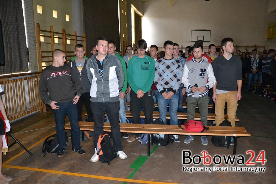 Uczniowie z ZSZ Bobowa uczcili święto 11-go listopada