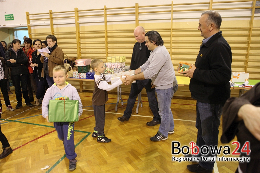Za sprawą św. Marcina rozdano 110 paczek dla dzieci z Wilczysk i Wojnarowej