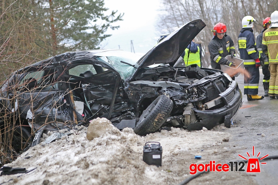 Czołówka Audi A3 z VW Golfem. Dwie osoby ranne