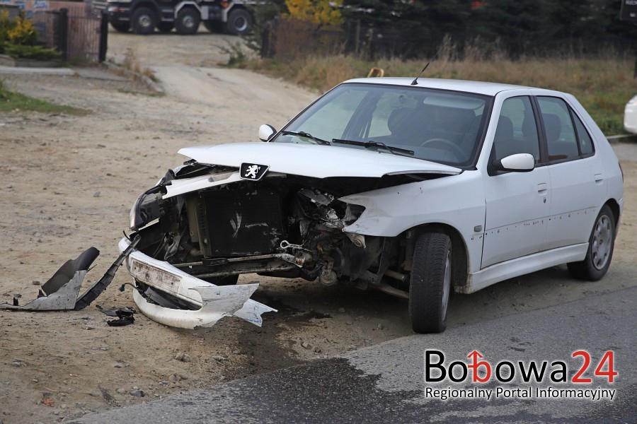 Bobowa: zderzenie na skrzyżowaniu Grunwaldzkiej i Topolowej. Jedna osoba w szpitalu
