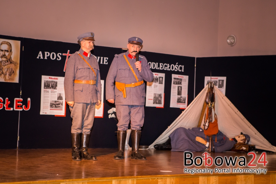 Bobowska młodzież wzięła udział w niezwykłej lekcji historii (TV)