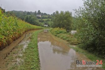 Bobowa i okolice: straż oraz policja czuwają w związku z zagrożeniem powodziowym